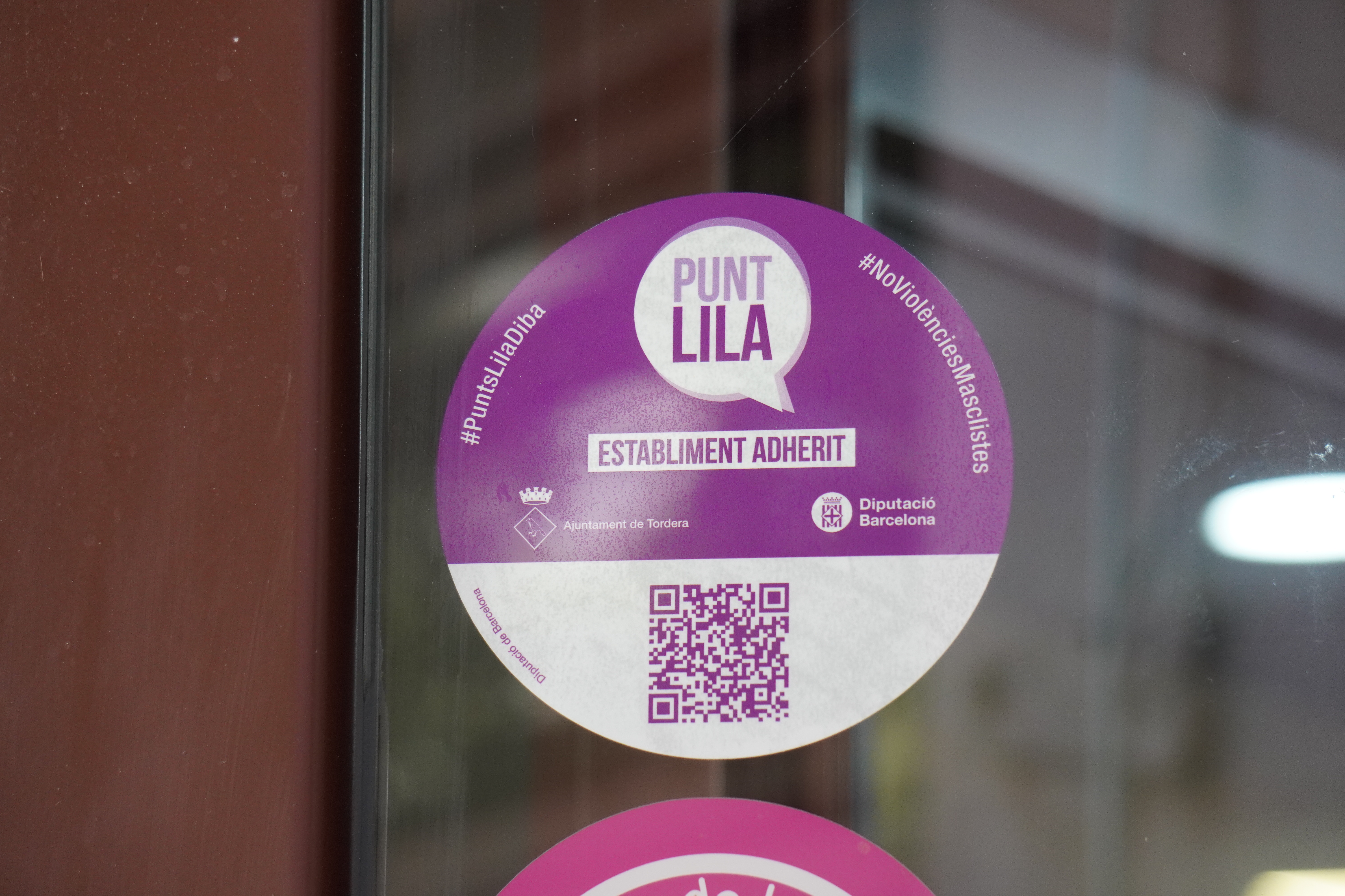 S'amplia la xarxa de punts lila de Tordera: troba'l ara a les farmàcies