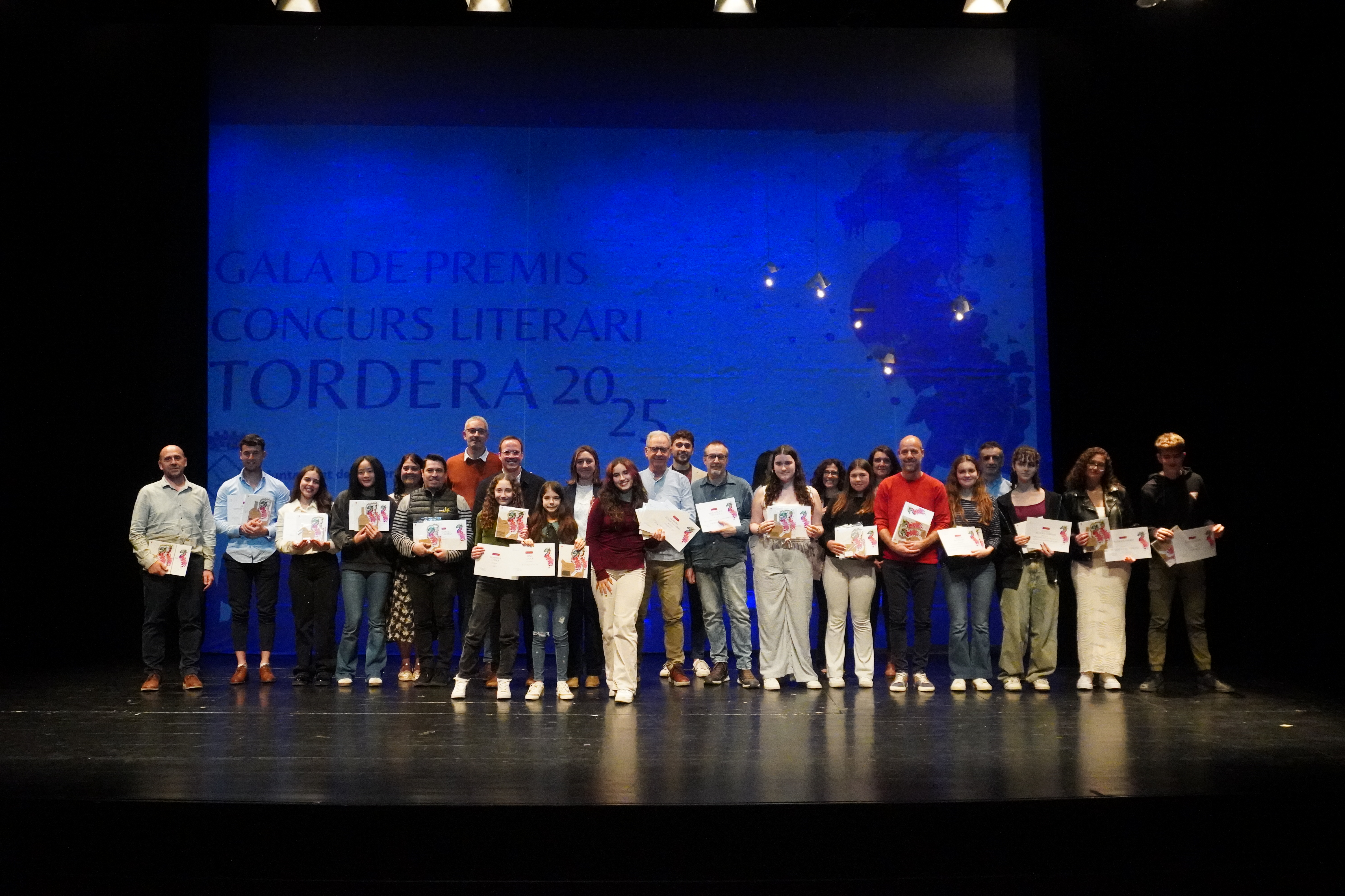 L'Ajuntament de Tordera fa entrega dels premis del Concurs Literari Sant Jordi 2025