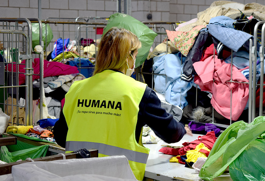 El 90% de la roba usada recuperada a Tordera té una segona vida via reutilització i reciclatge